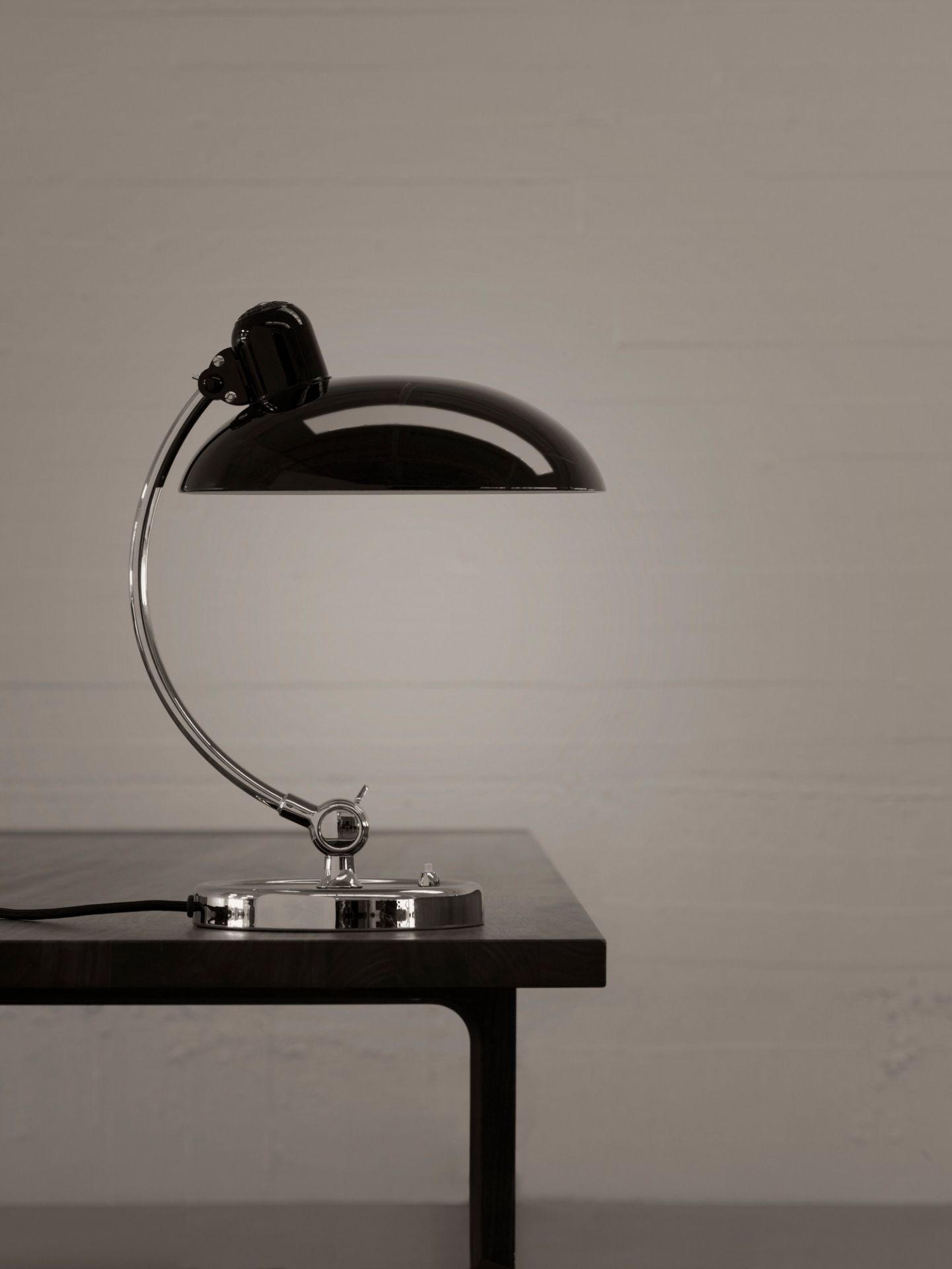6631 T Luxus Table lamp KAISER idell Fritz Hansen white