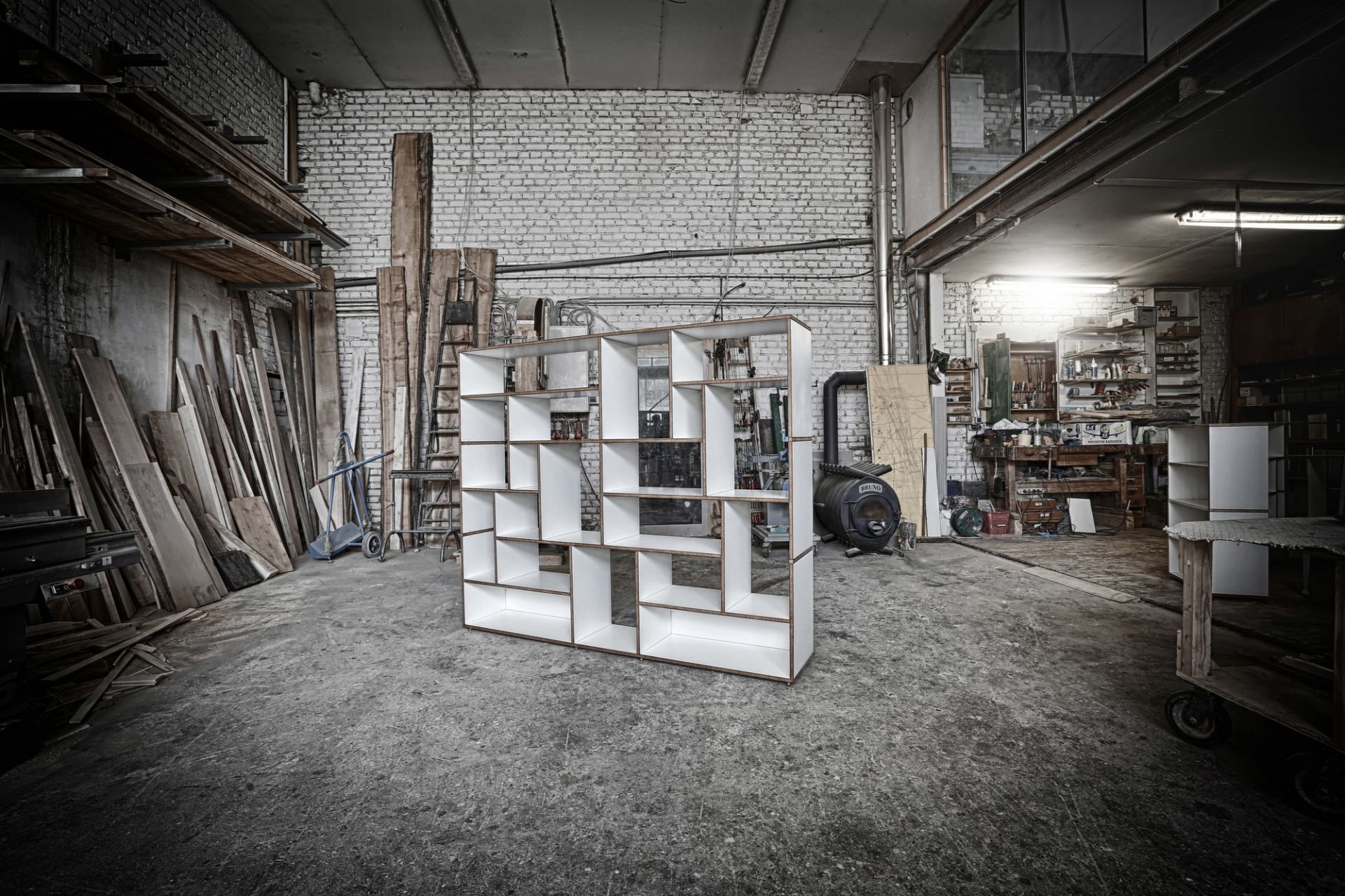 Hanibal shelf medium Tojo