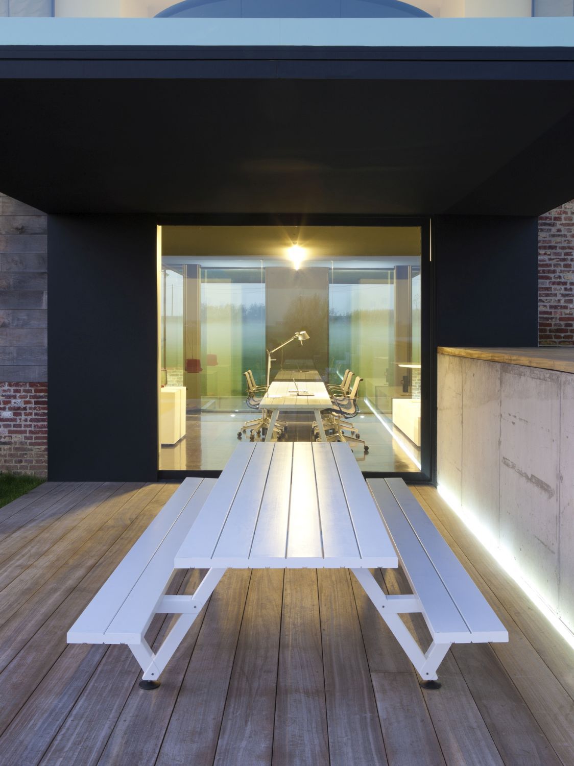 Marina Picnic Table with Benches Outdoor Extremis