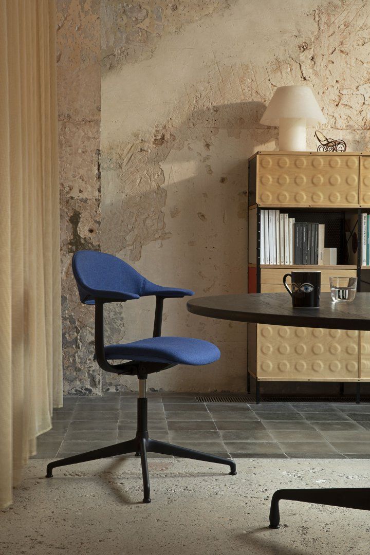 Mynt back and seat plastic office swivel chair Vitra