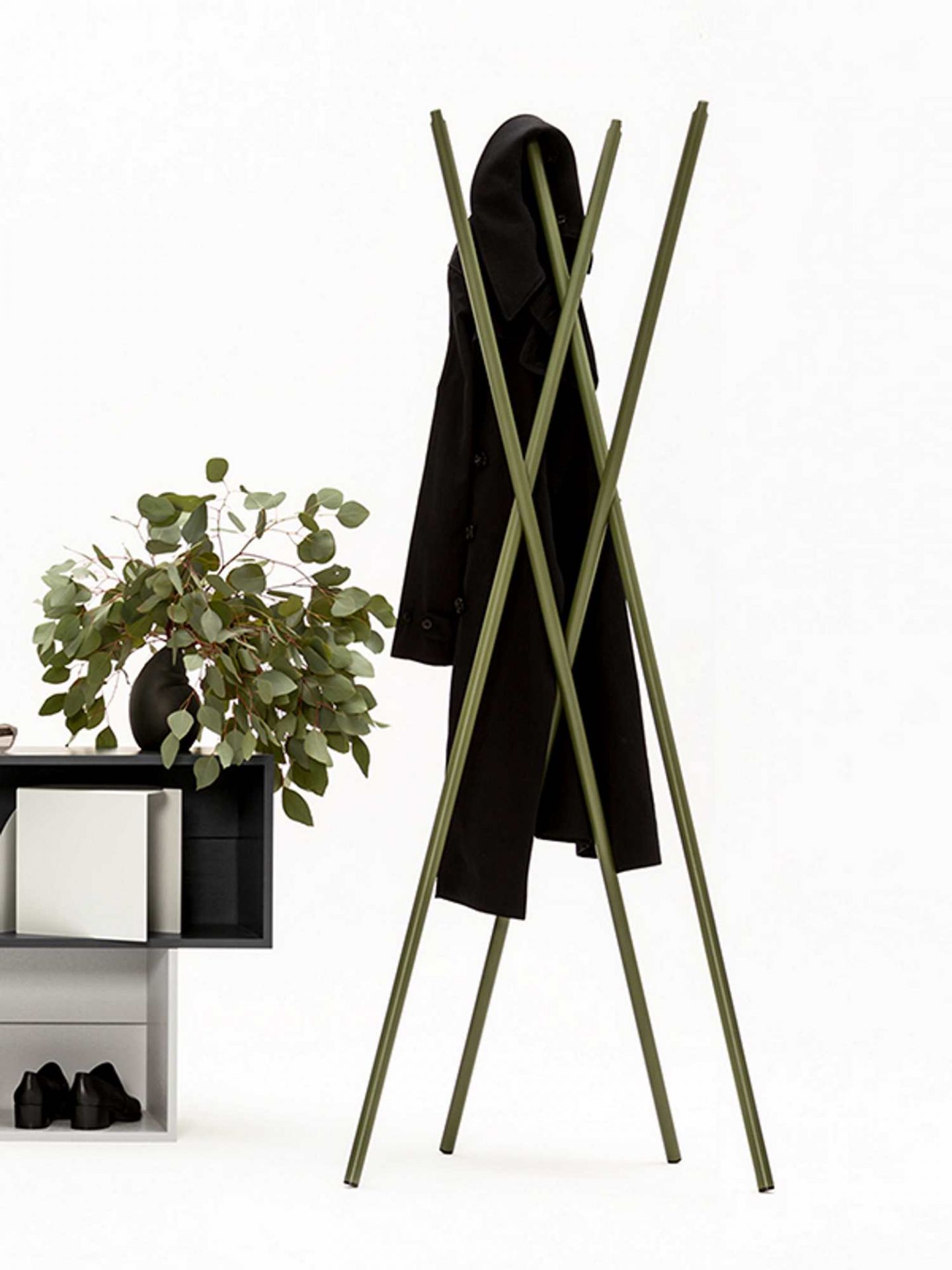 Hash coat stand New Tendency