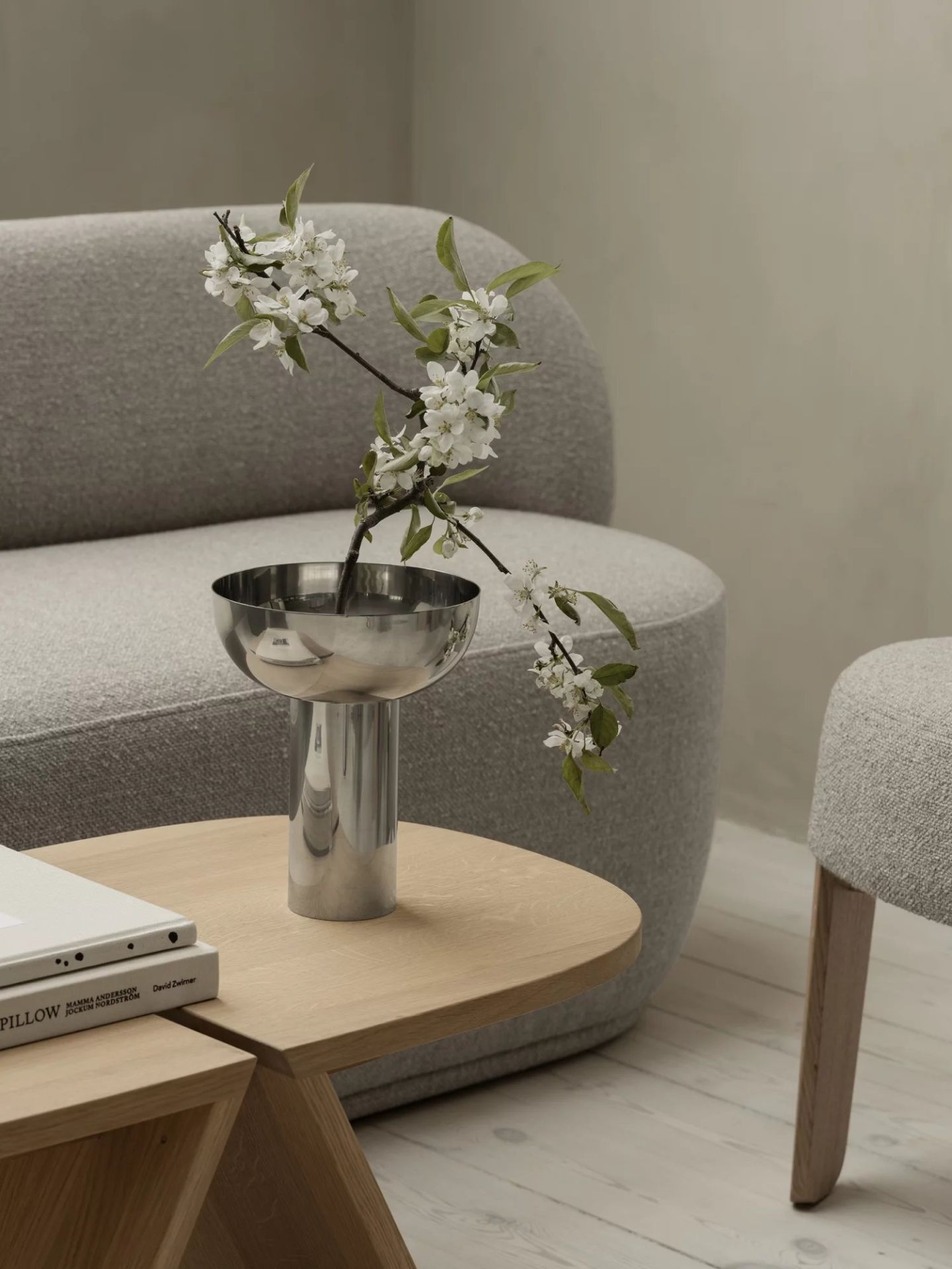 Kuon 2-seater sofa Blomus Boucla - Shitake 