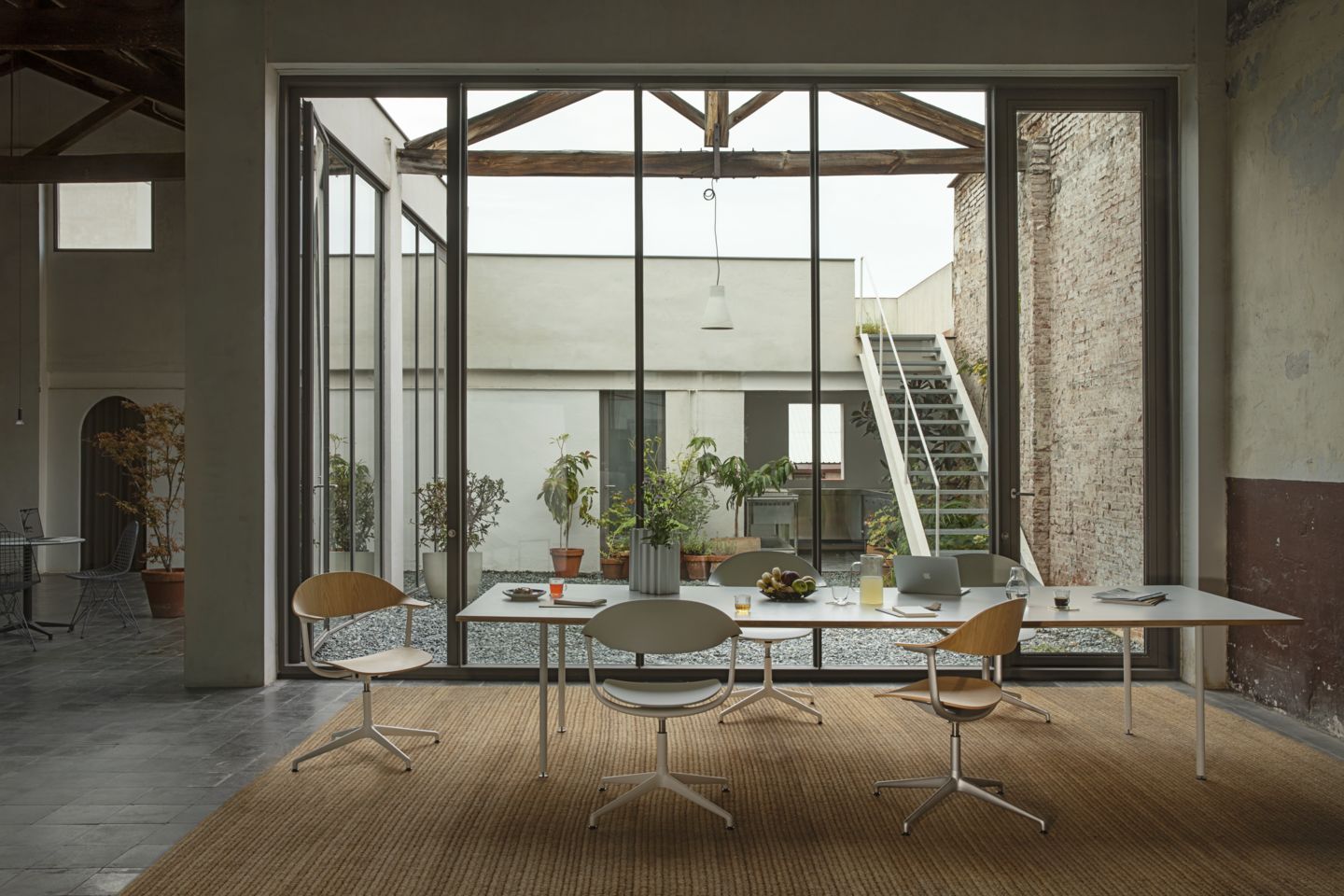 Mynt back and seat plastic office swivel chair Vitra