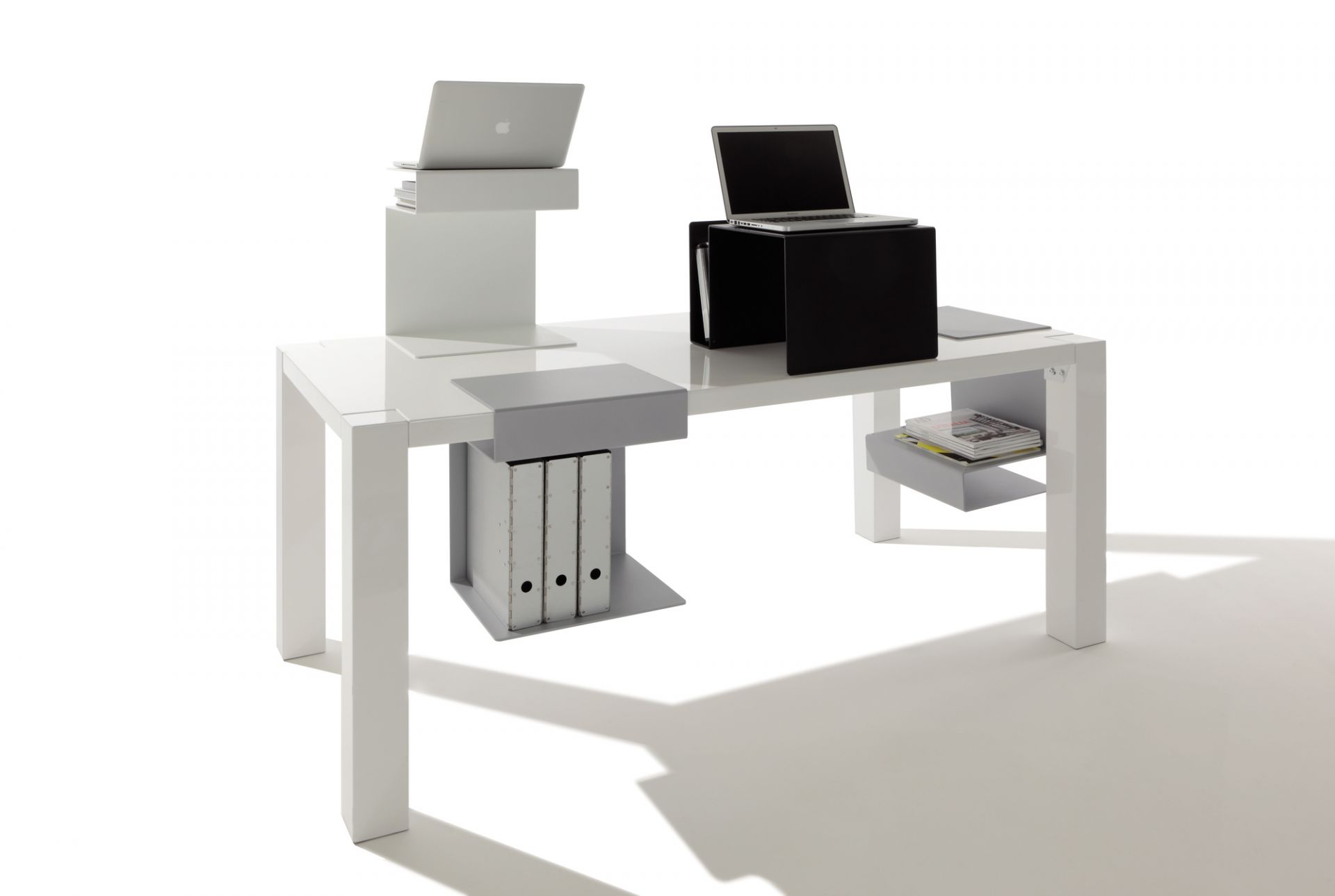 Huk Multifunctional side table Müller Möbelwerkstätten