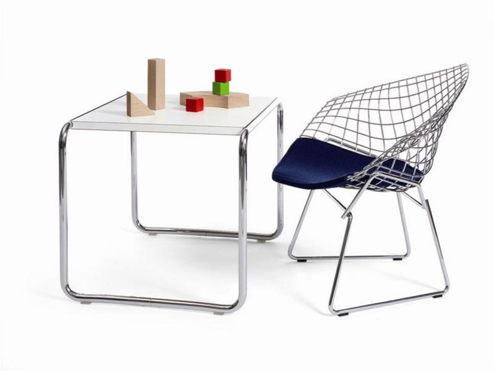 Laccio 1 small coffee table Knoll International
