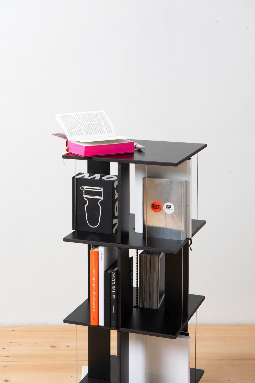 Buchstabler bookshelf, dvd-shelf Nils Holger Moormann