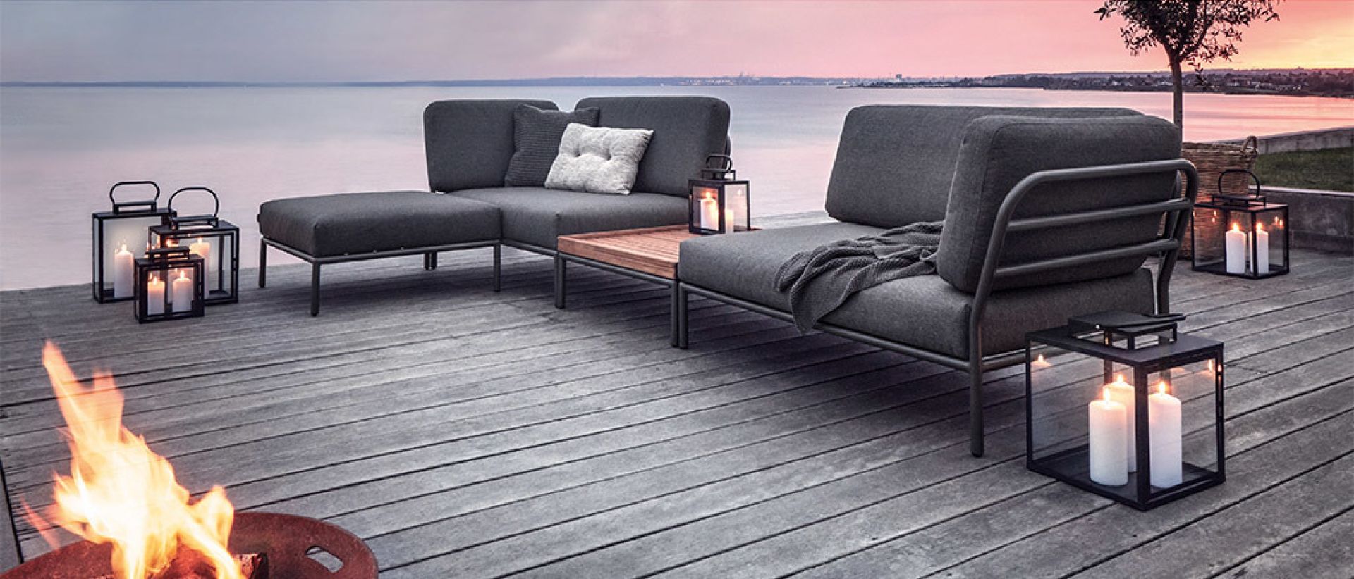 Level 2 Ottoman Outdoor Houe  