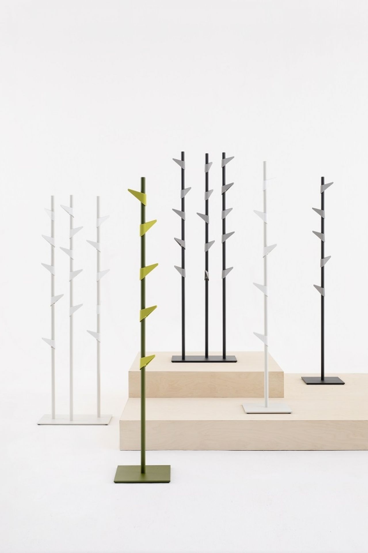 Bamboo coat stand Cascando