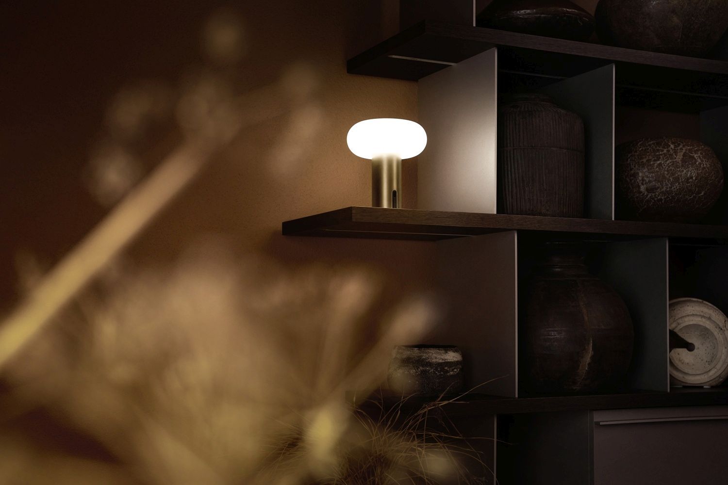 Oto Portable Rechargeable lamp / Table Lamp Belux