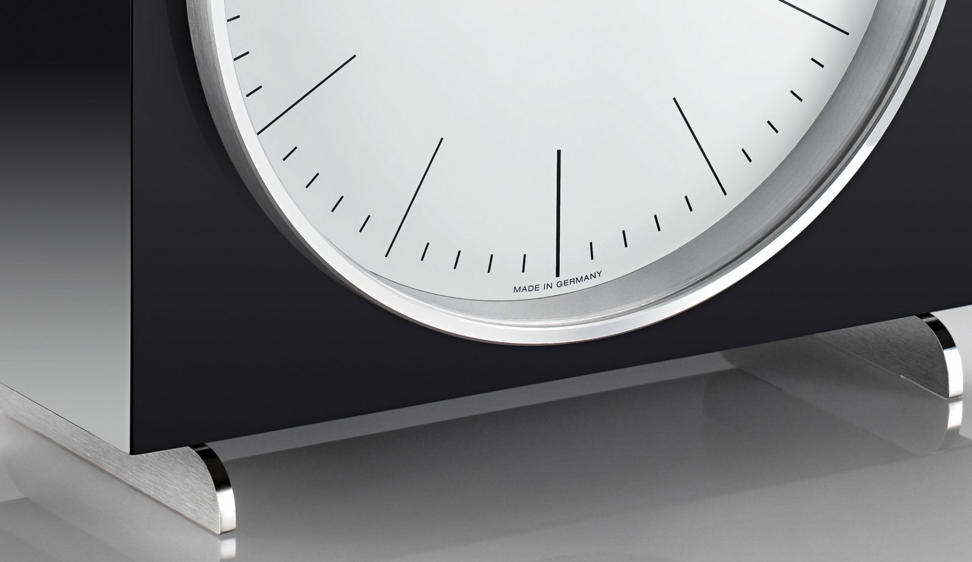 Max Bill Junghans table clock Klein & More SINGLE PIECE