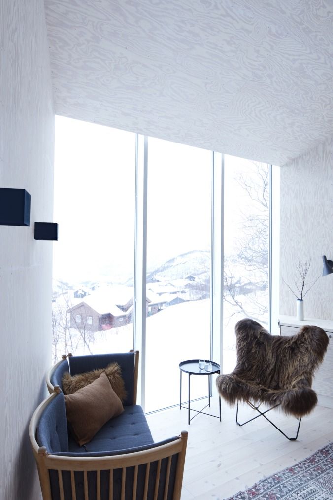 Iceland Mariposa Butterfly chair sheepskin Cuero   
