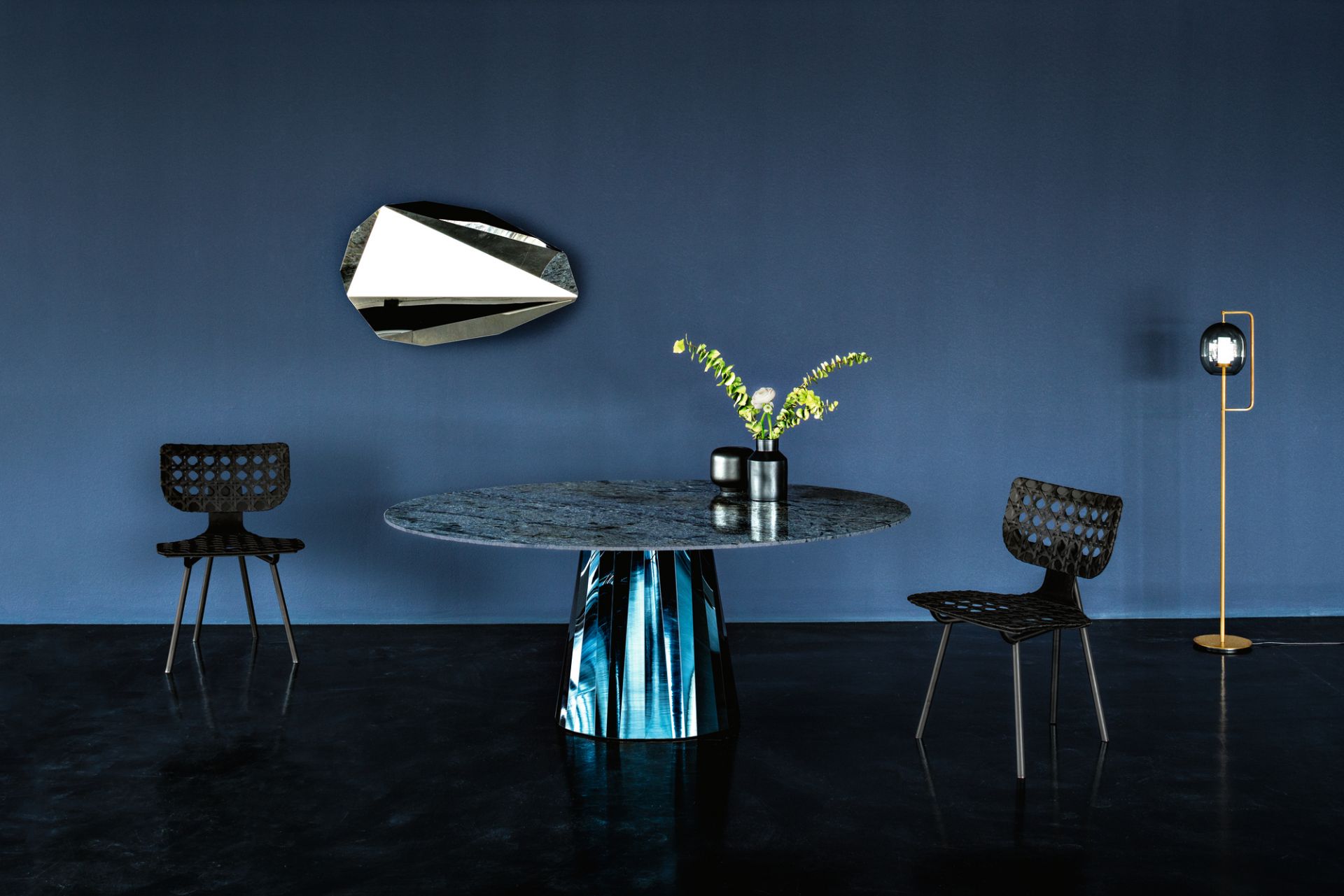 Piega Wall Mirror Medium Classicon