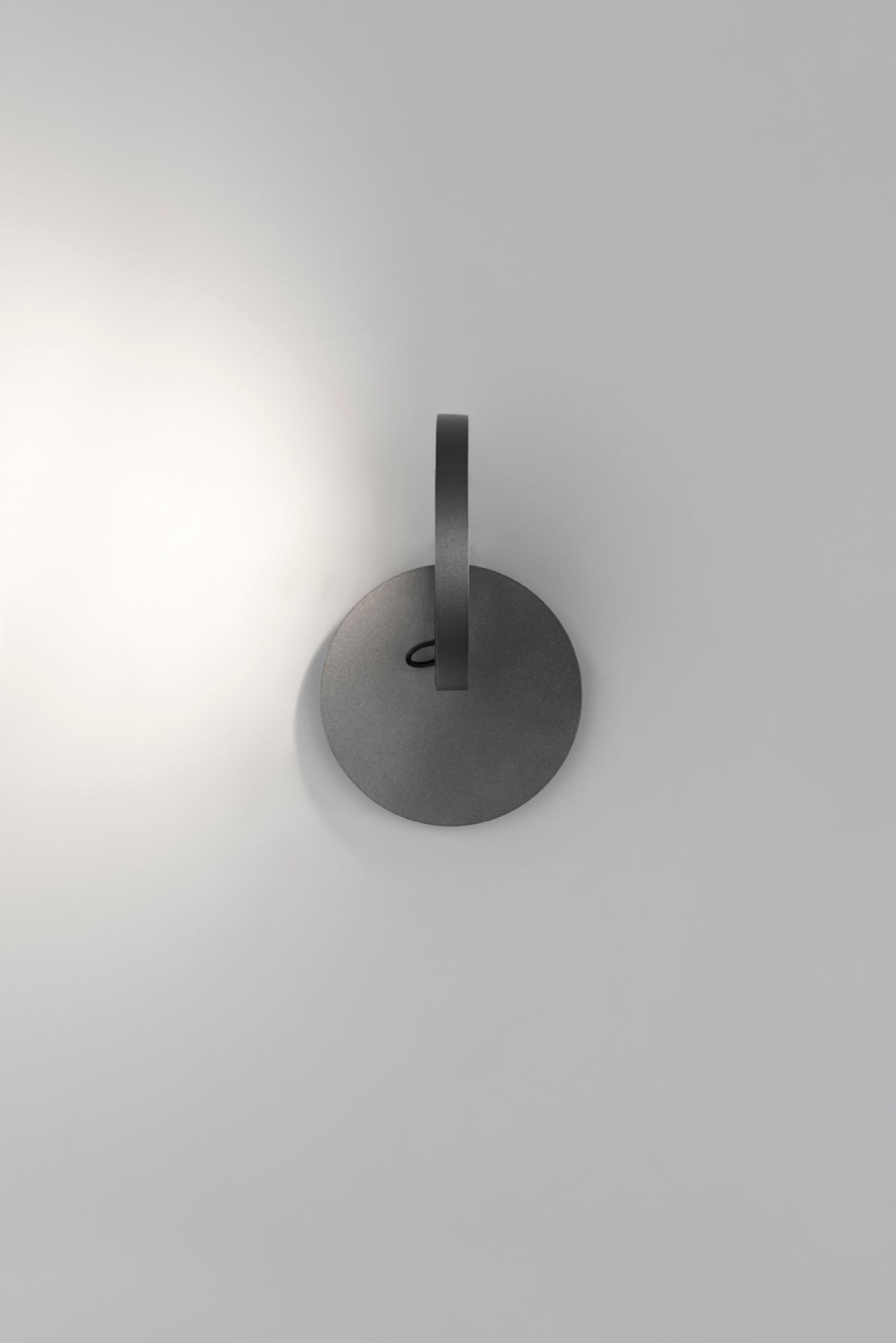 Demetra Faretto wall lamp with switch Artemide