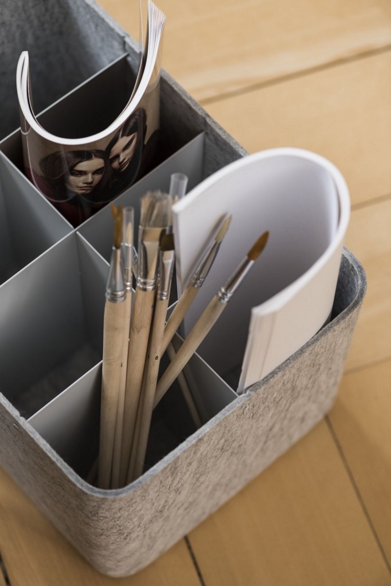USM Haller Inos Box high 45.3 x 32.23 x 19 cm / Dark grey
