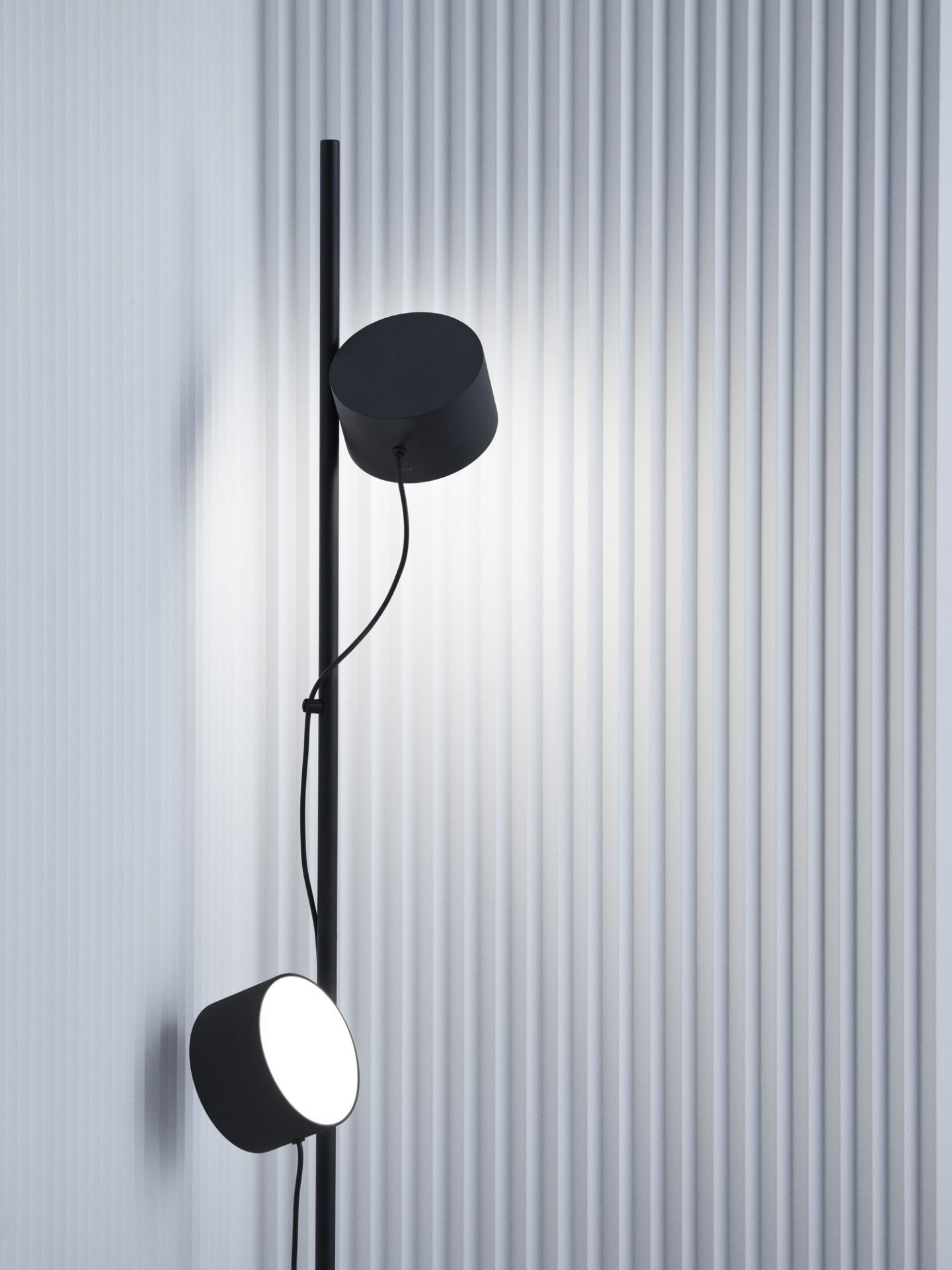 Post Floor Lamp Muuto