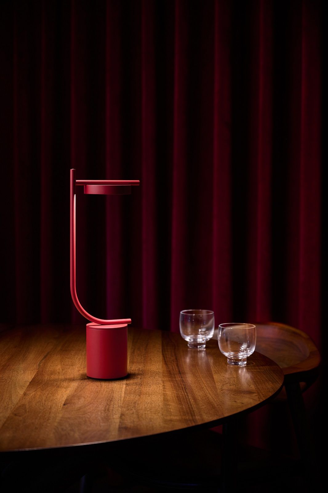 Igram Portable Table Lamp Shape J Battery-powered lamp / table lamp Grupa 