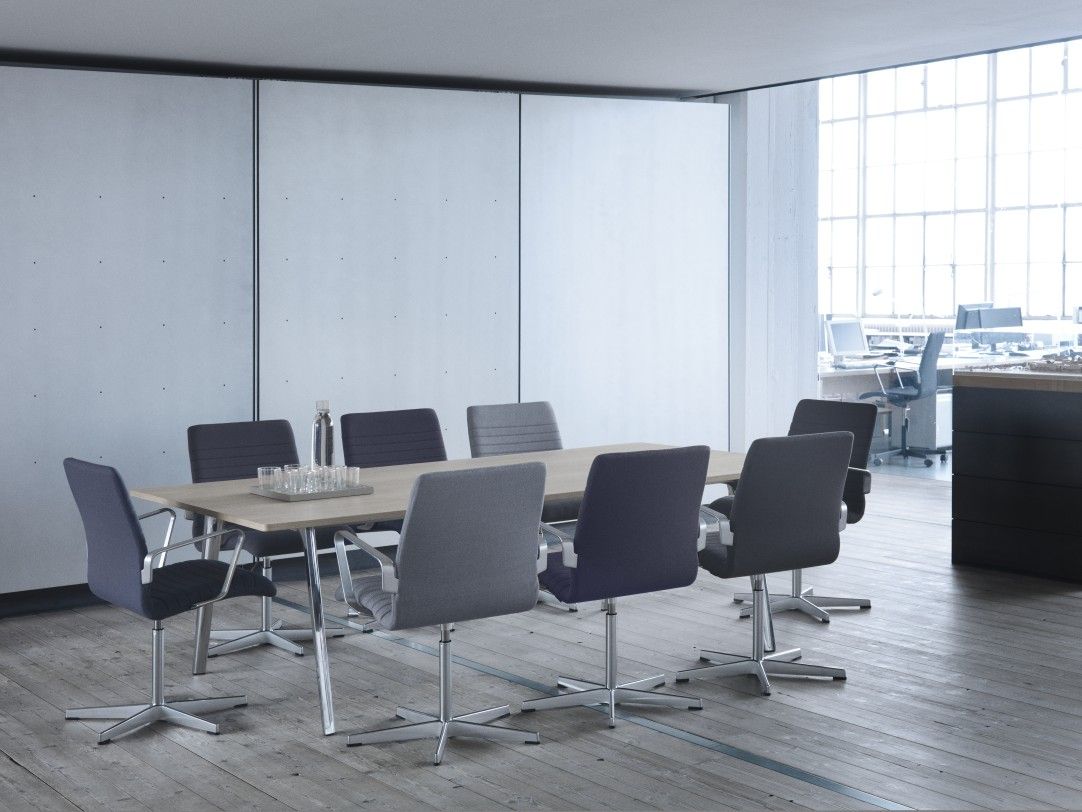 Pluralis table Fritz Hansen