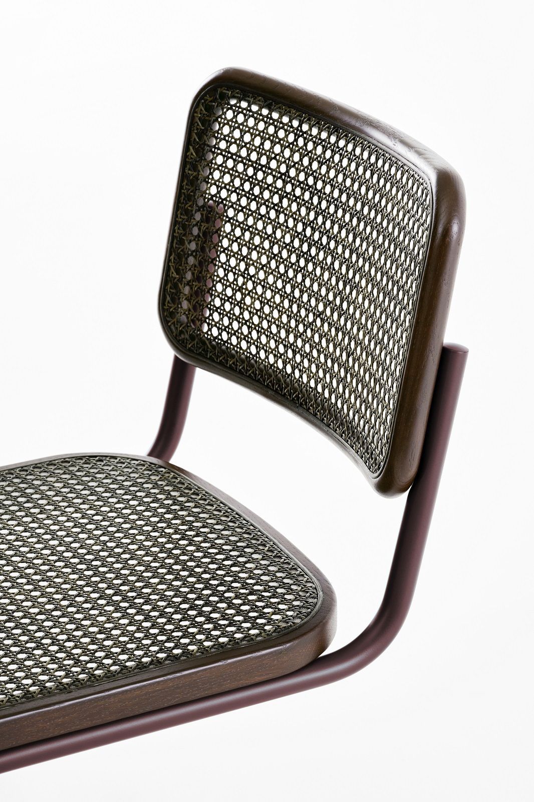 S 32 V Tubular steel classic cantilever chair Thonet