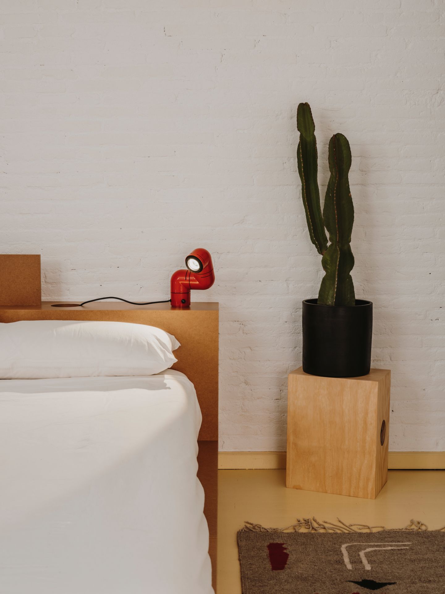 Tatu Table Lamp Santa & Cole