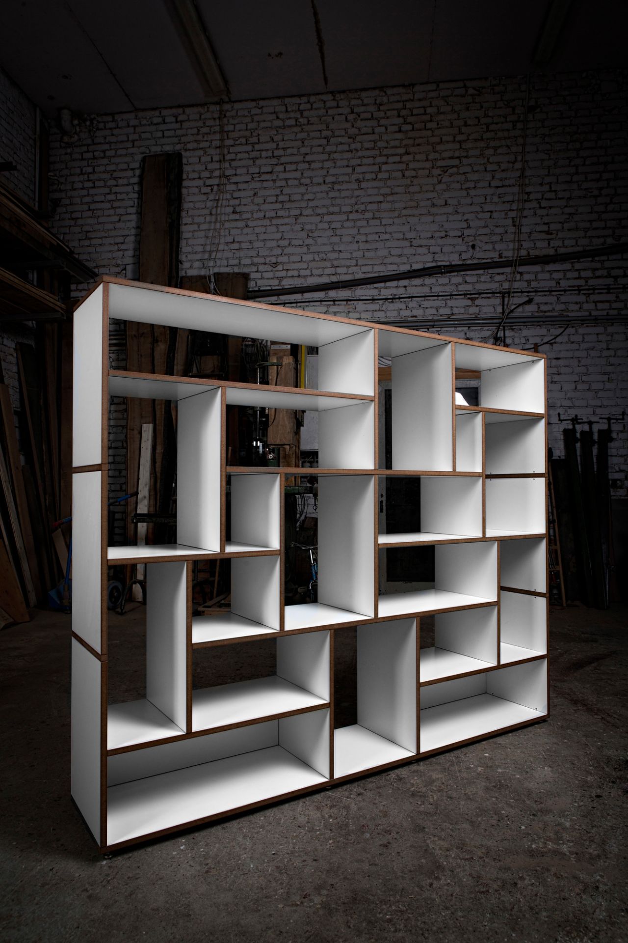 Hanibal shelf medium Tojo