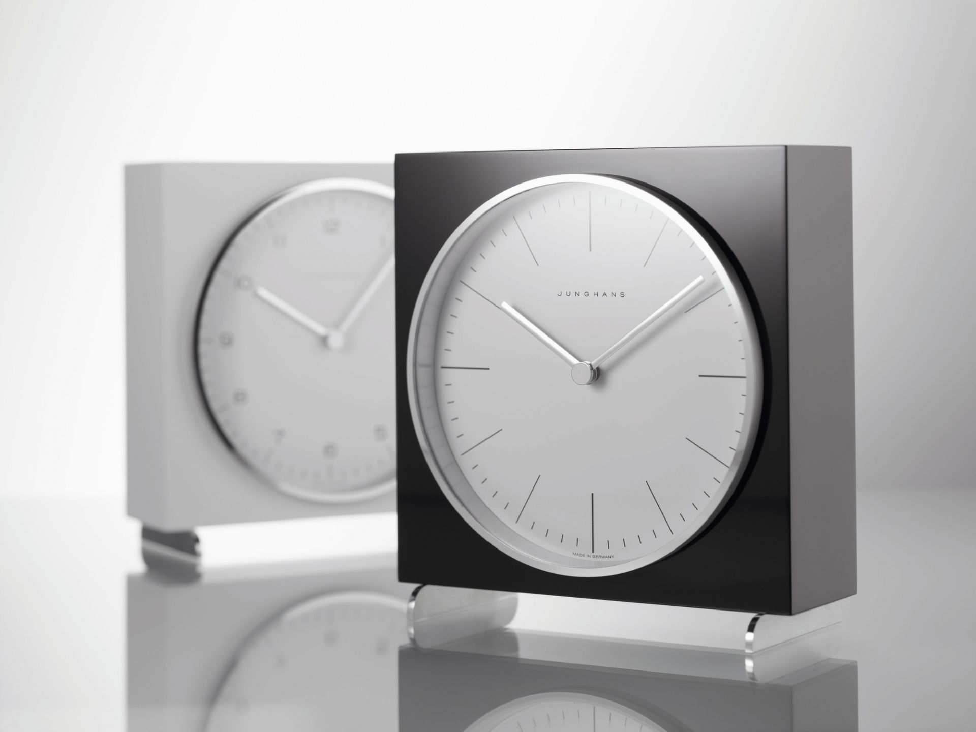 Max Bill Junghans table clock Klein & More SINGLE PIECE