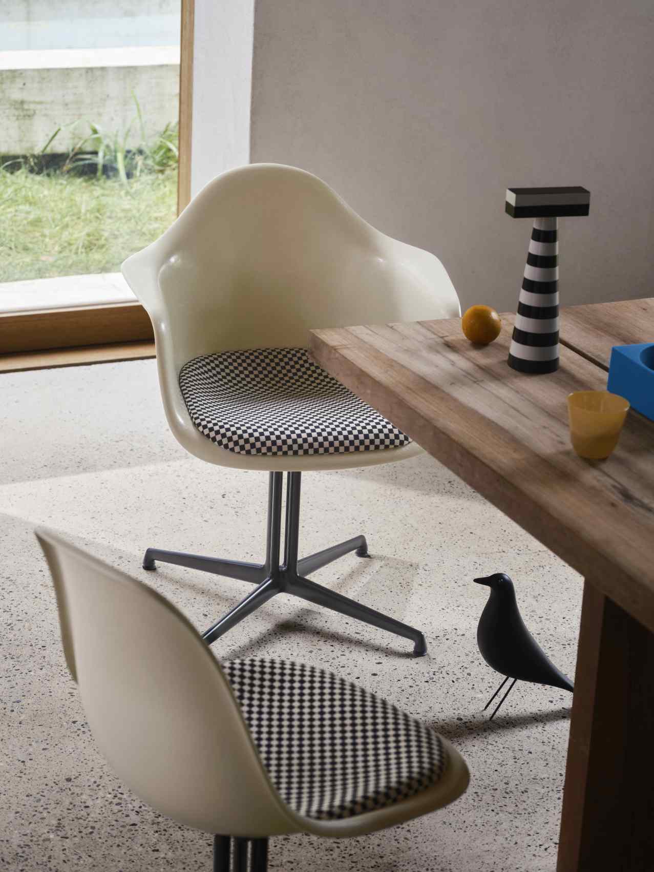 Eames House Bird Sculpture Ash black Vitra NEW VERSION