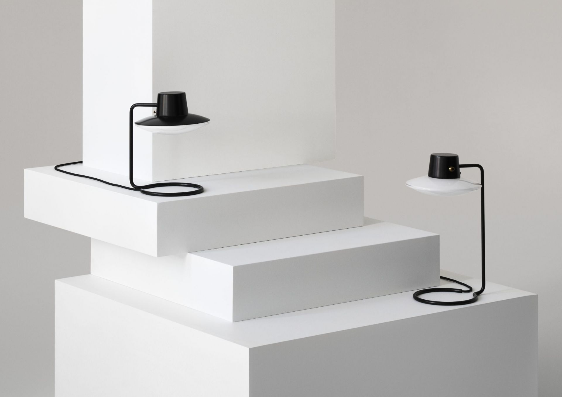 AJ Oxford 280 Table Lamp Louis Poulsen