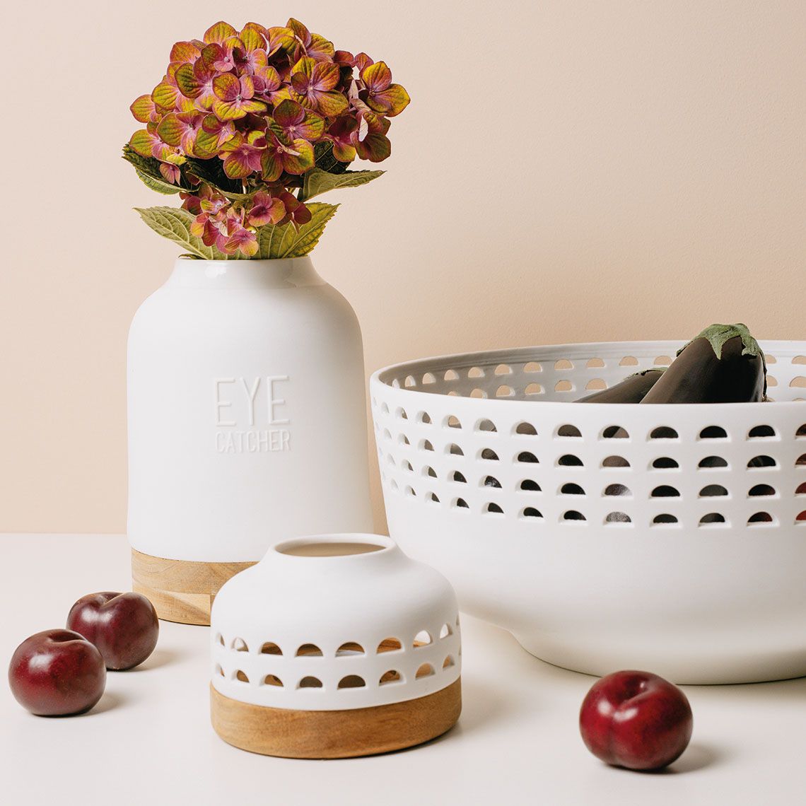 Eye-catching vase wheels