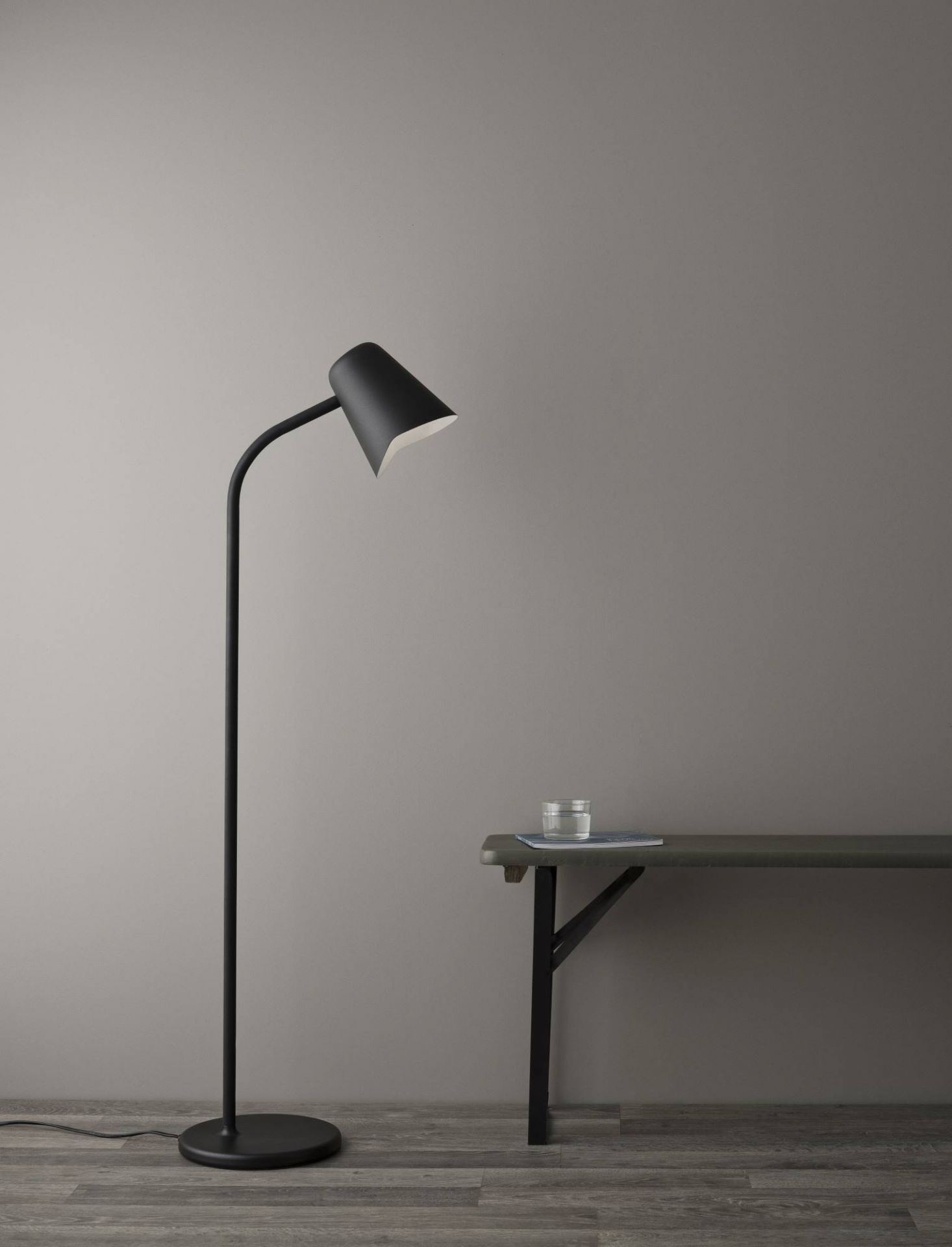 Me floor dim floor lamp Northern