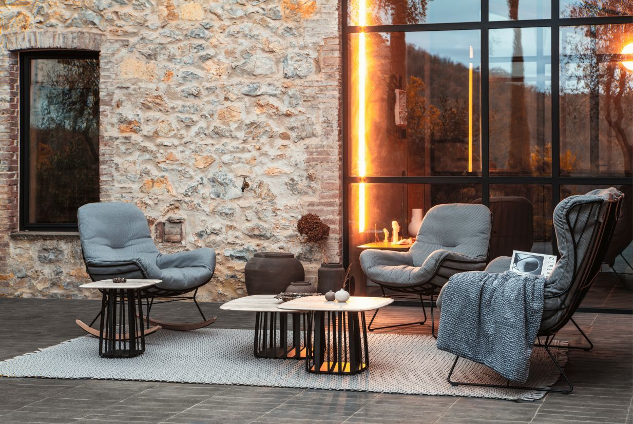 BC 09 Basket Outdoor Couch/ Side Table Janua