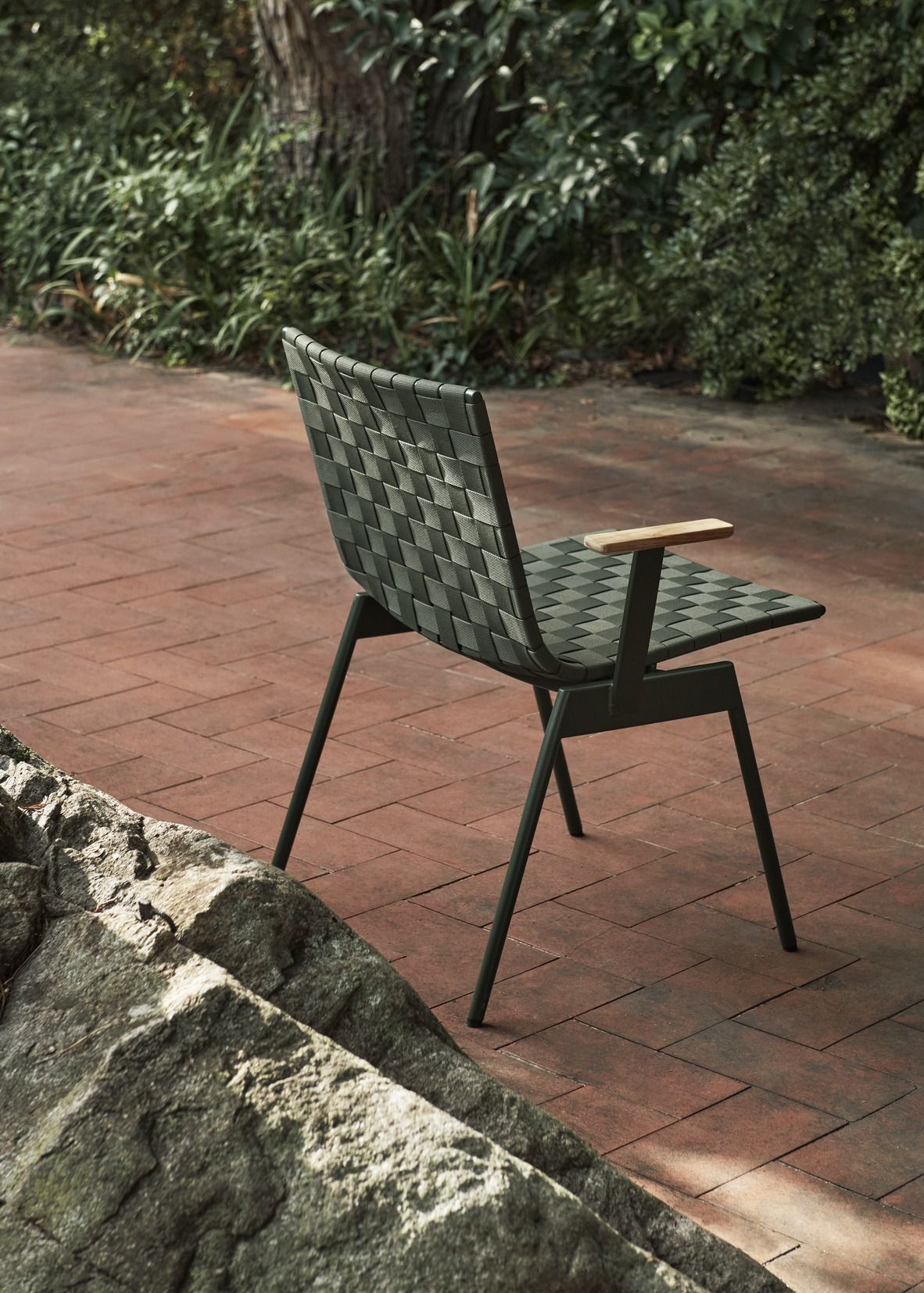 Ville AV34 Outdoor Chair Chair AndTradition