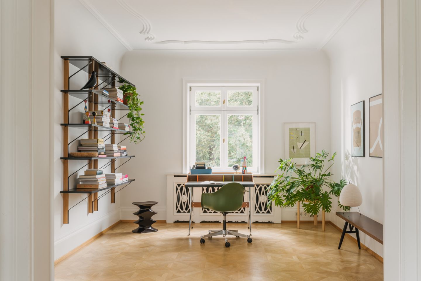 Eames Plastic Arm Chair PACC Chair Vitra