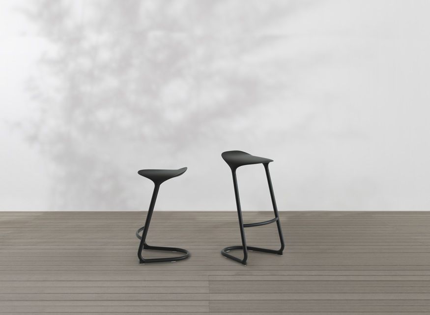 Cross S451 / S452 Indoor Cantilever stool La Palma