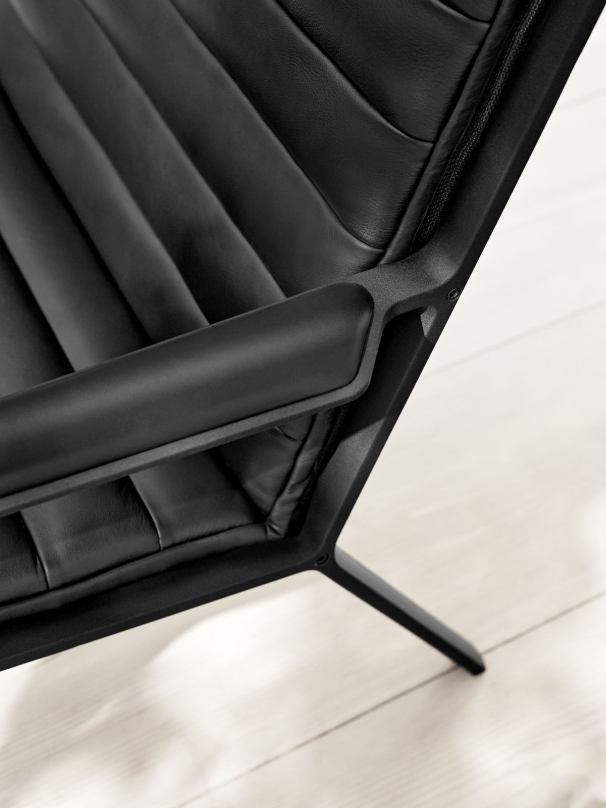 VIPP456 Lounge Chair Vipp