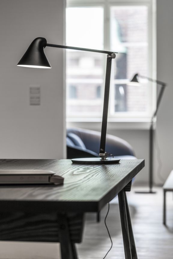 NJP table lamp Louis Poulsen