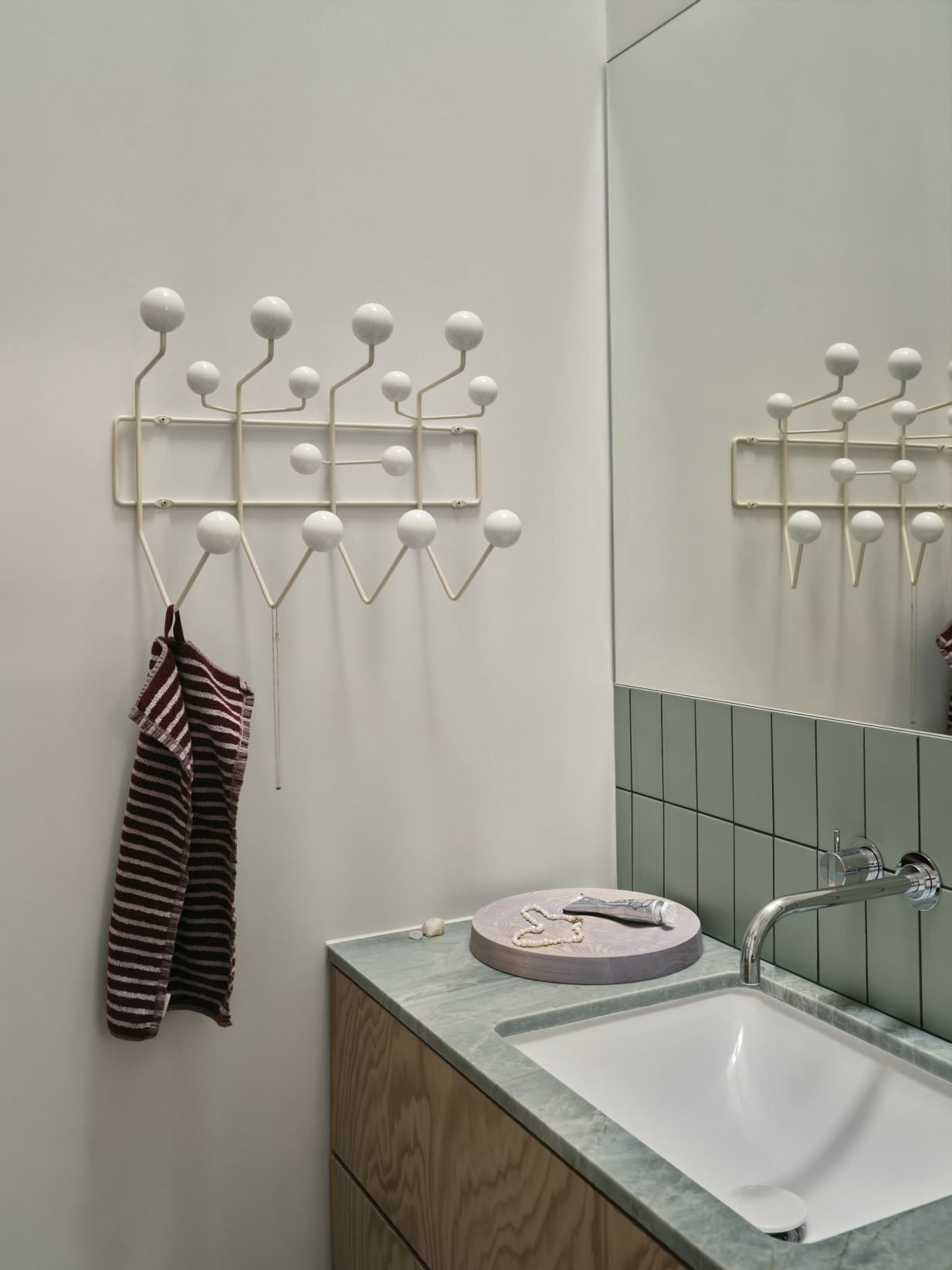 Eames Hang it all coat rack warm white Vitra NEW VERSION 