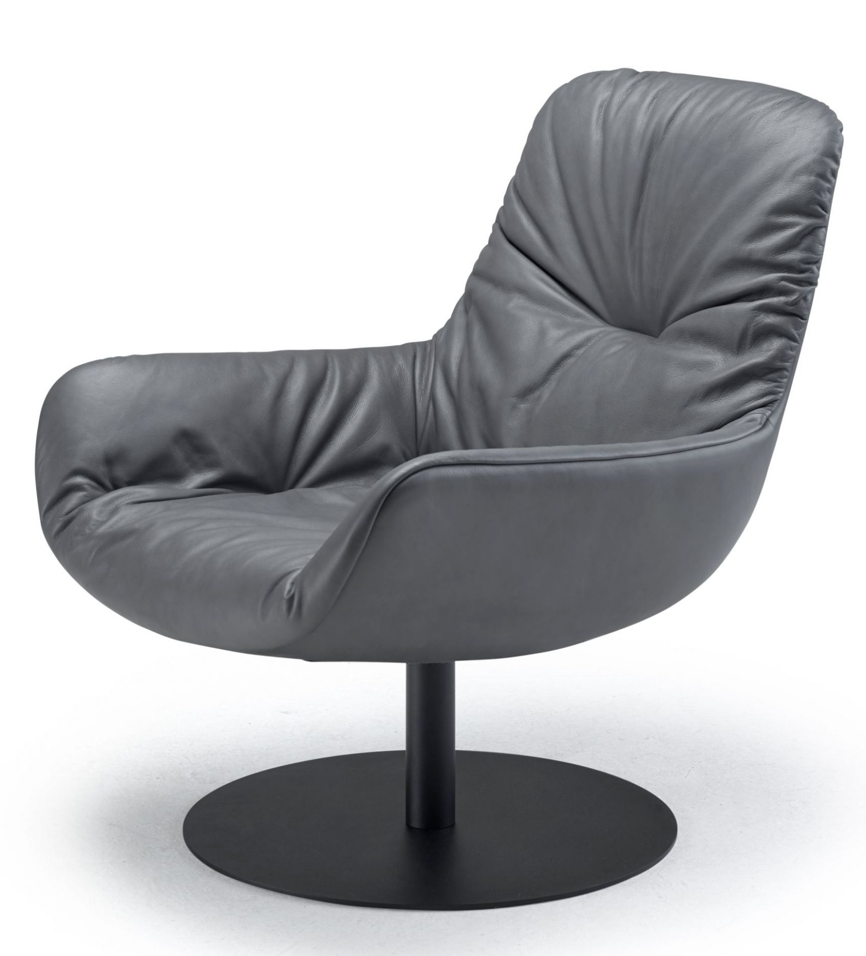 Leya Lounge chair Freifrau Manufaktur