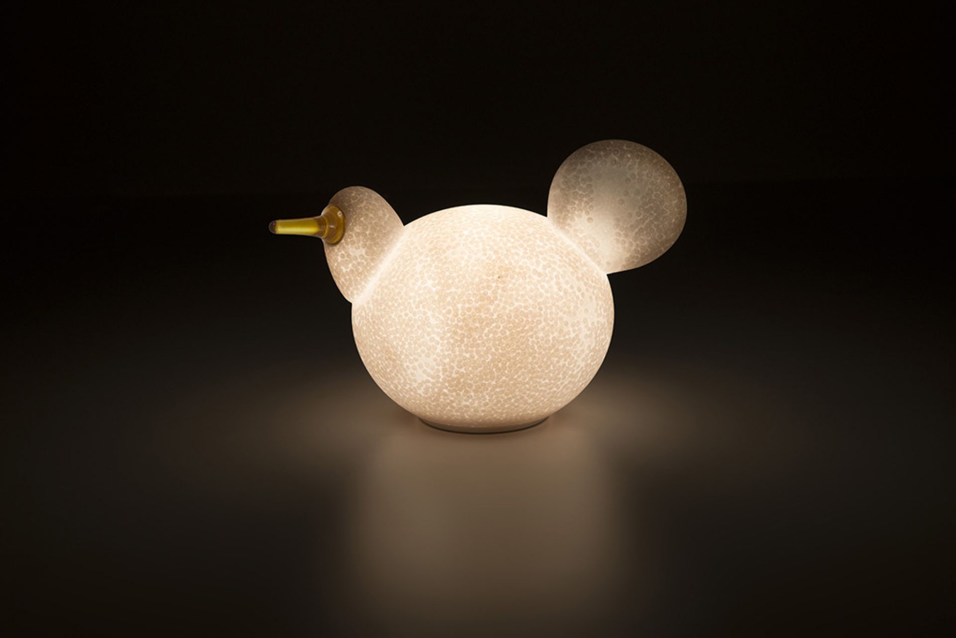 Linnut Siiri table lighting Magis