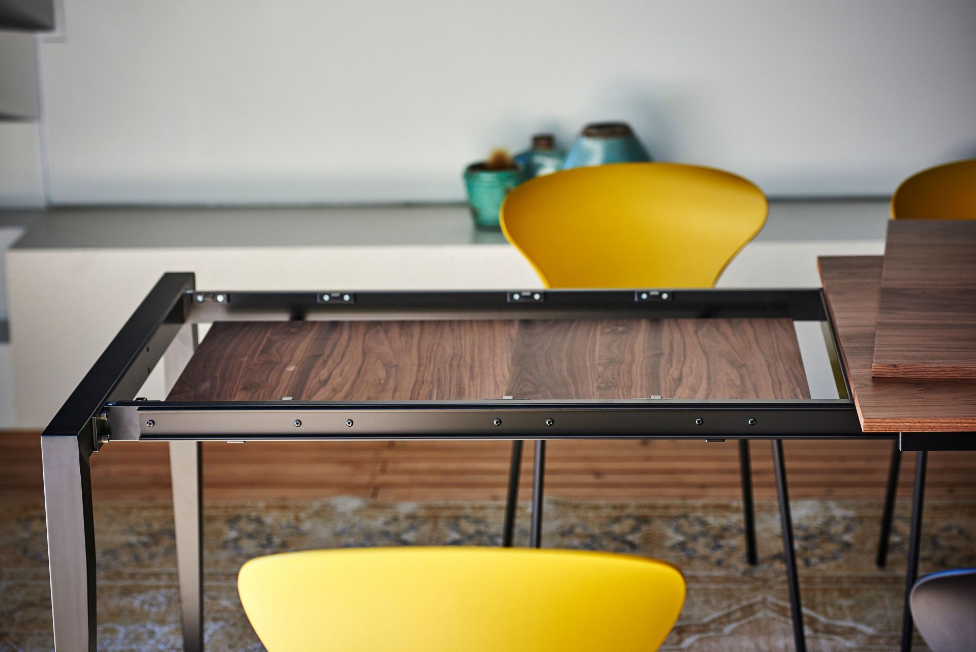 Jupiter Extending Table Jan Kurtz