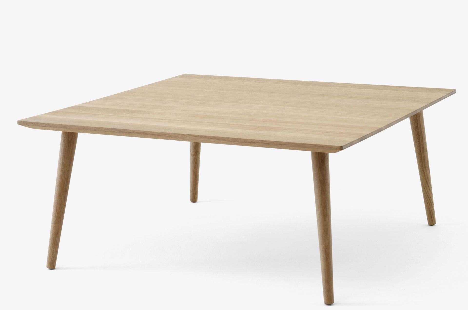 In Between Table SK23 / SK24 Coffee Table AndTradition 