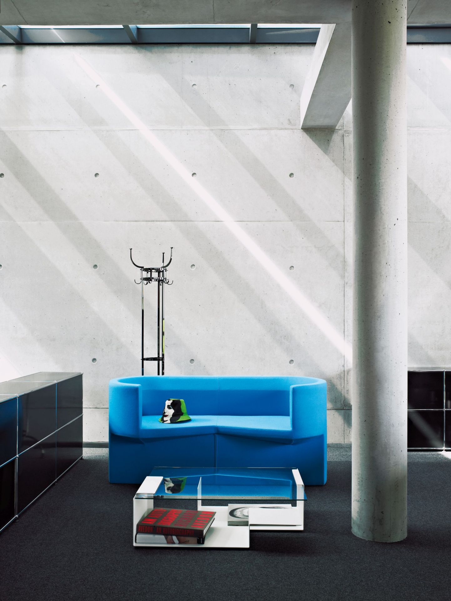 Diana D coffee table ClassiCon