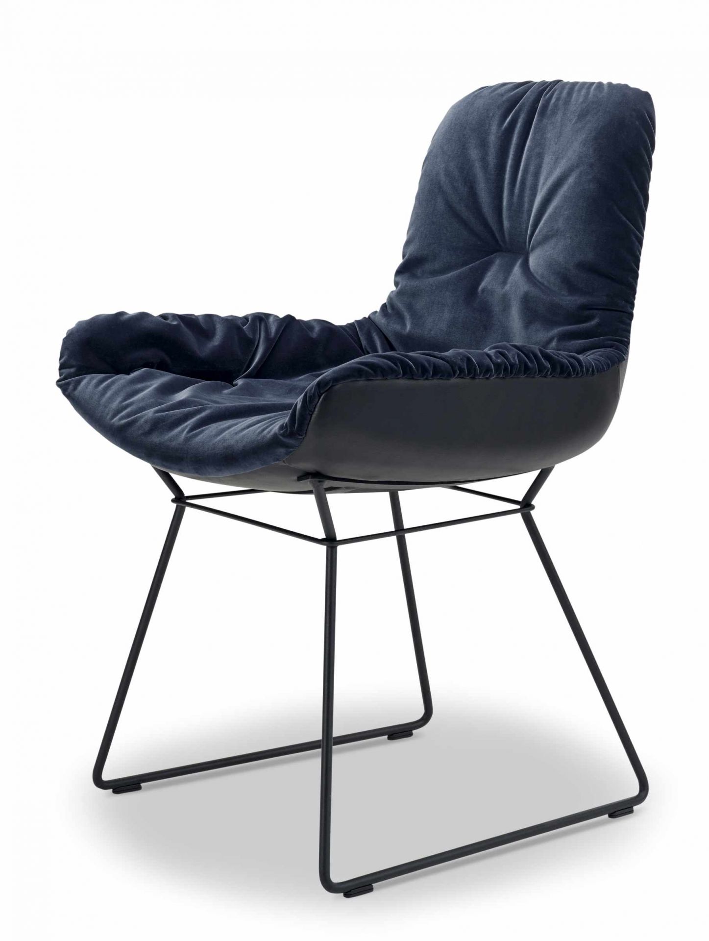 Leya chair armrest low Freifrau Manufaktur