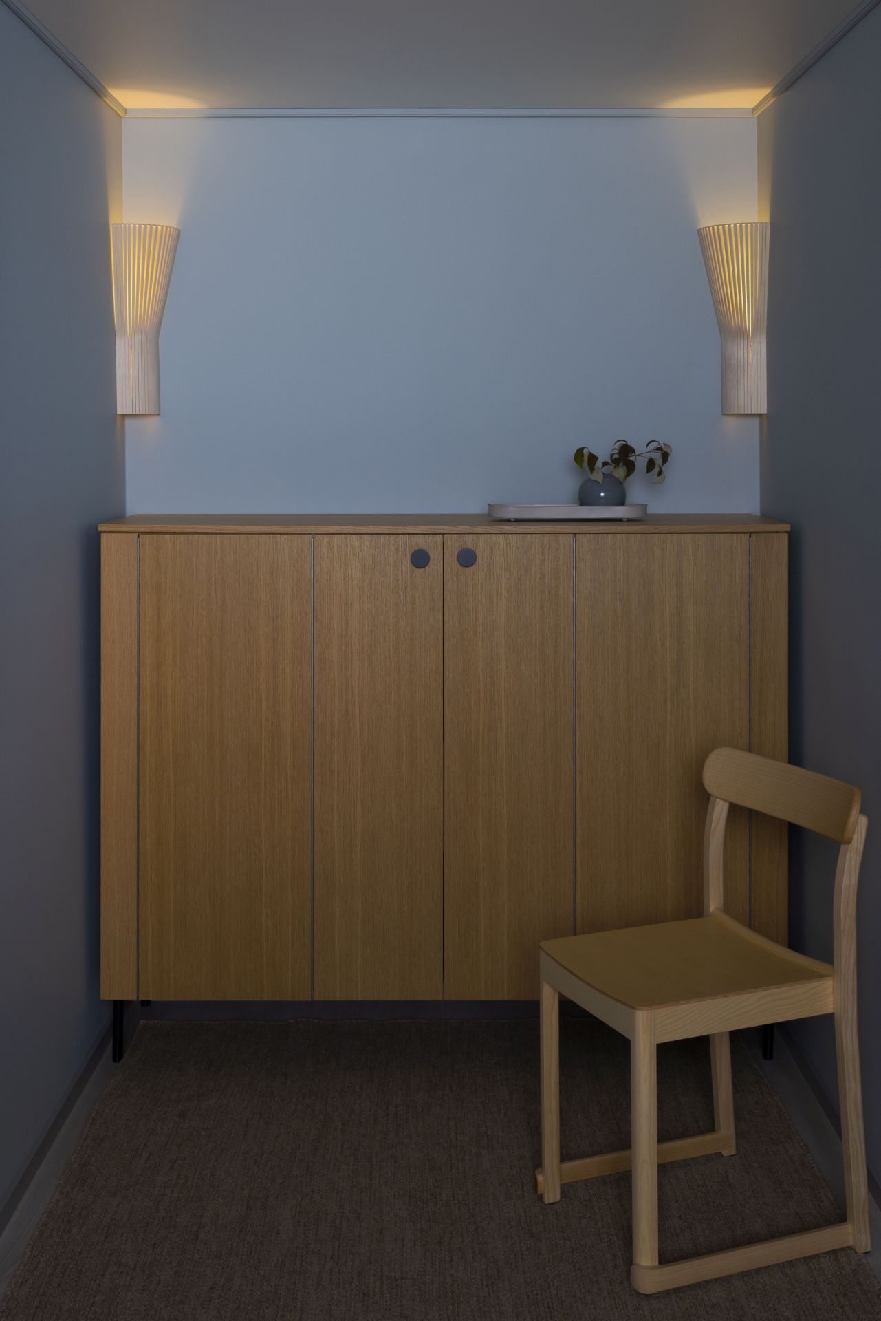 Secto 4237 corner lamp Secto Design