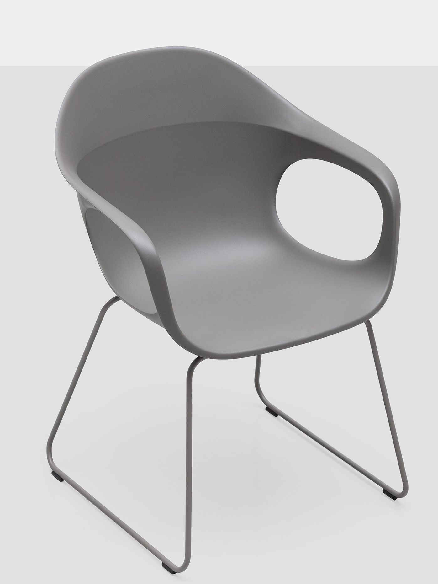 Elephantino armchair Kristalia sled base