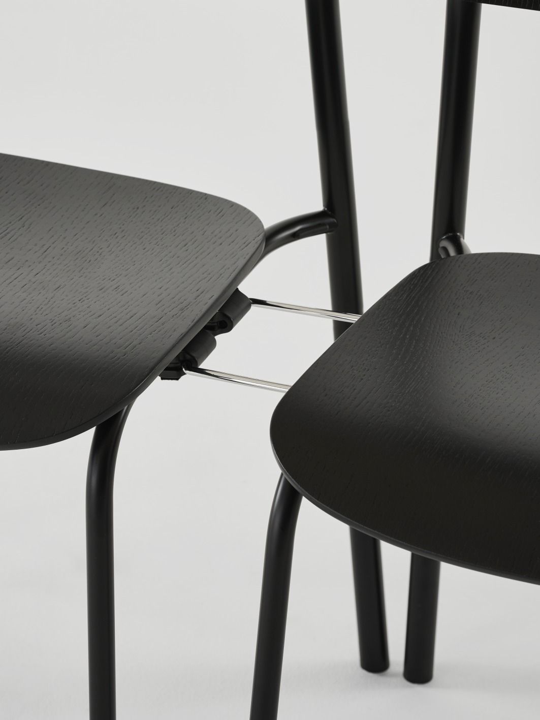 S 243 / S243 Tubular steel chair Thonet