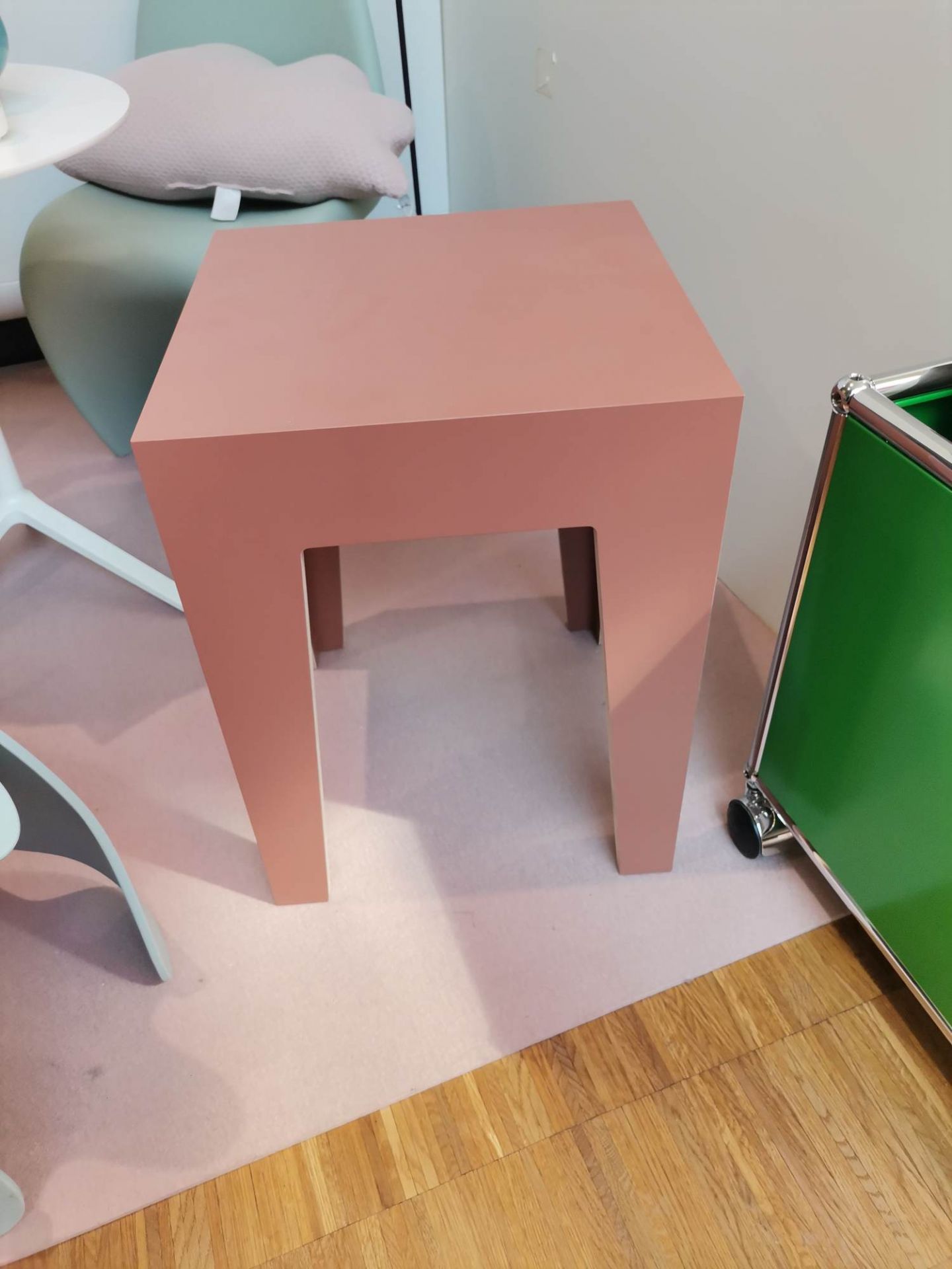 HENRIK stool TERRAKOTTA Das ganze Leben EXHIBITION PIECE 