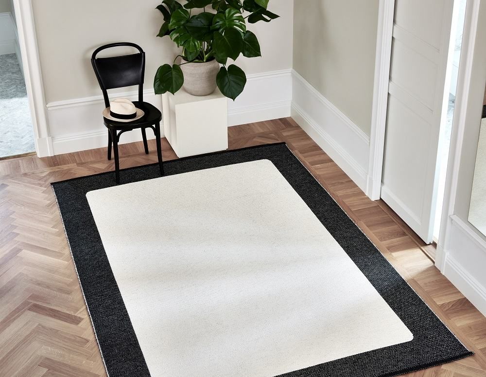 Ilda Plastic carpet 180x180 cm Pappelina Brick