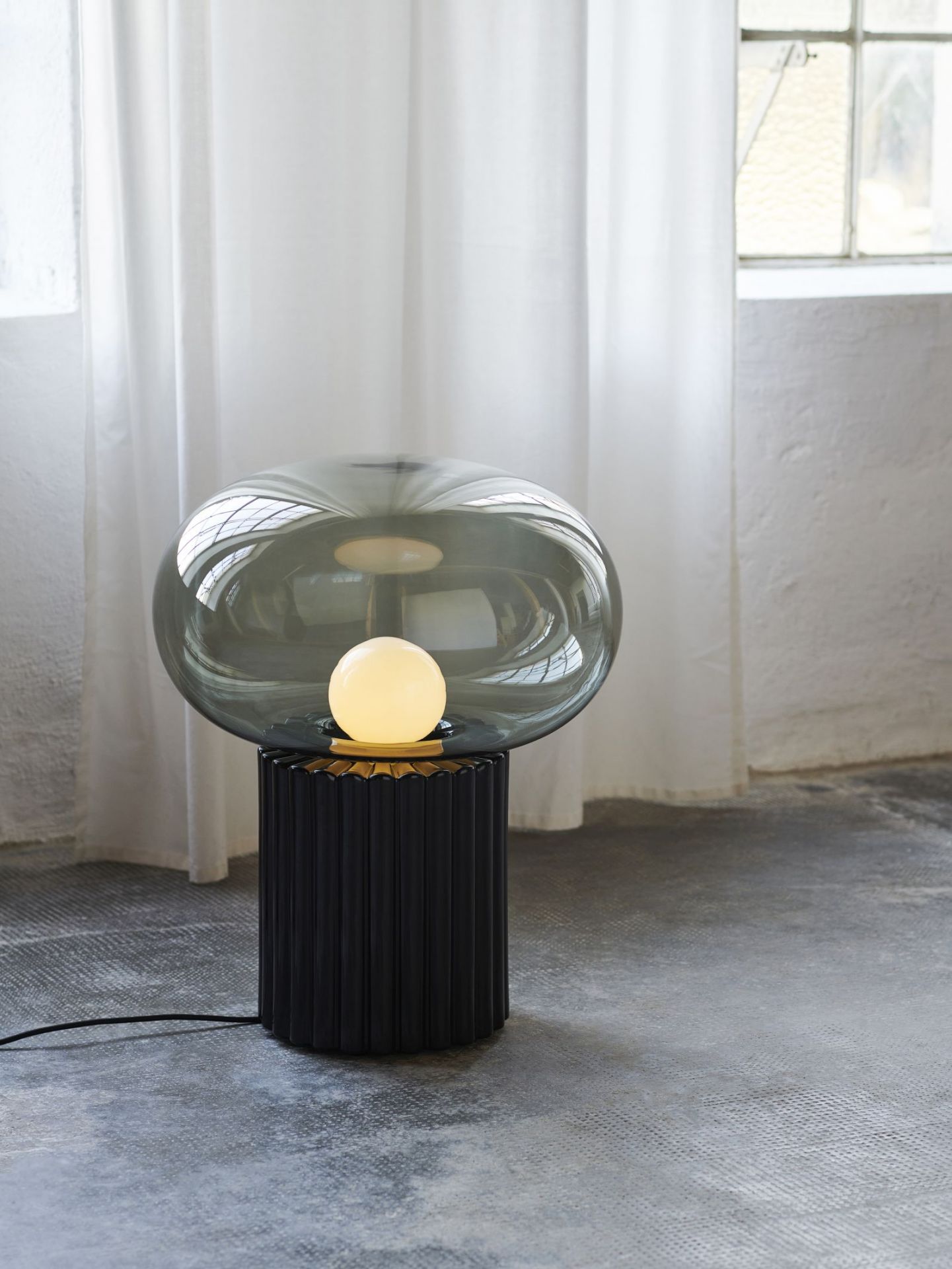 Fungi Floor Lamp Favius black