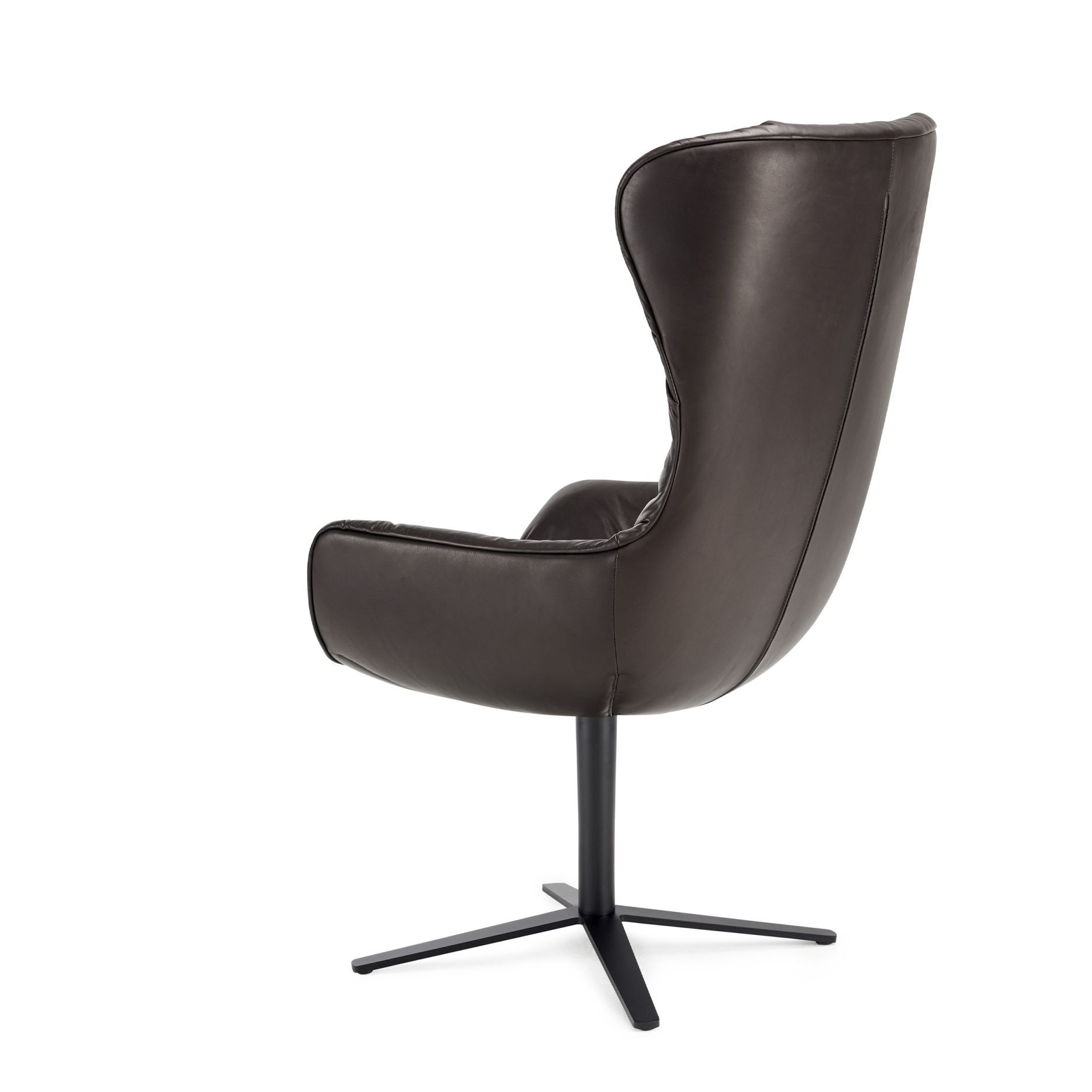 Leya Grand Wingback Chair Freifrau Manufaktur