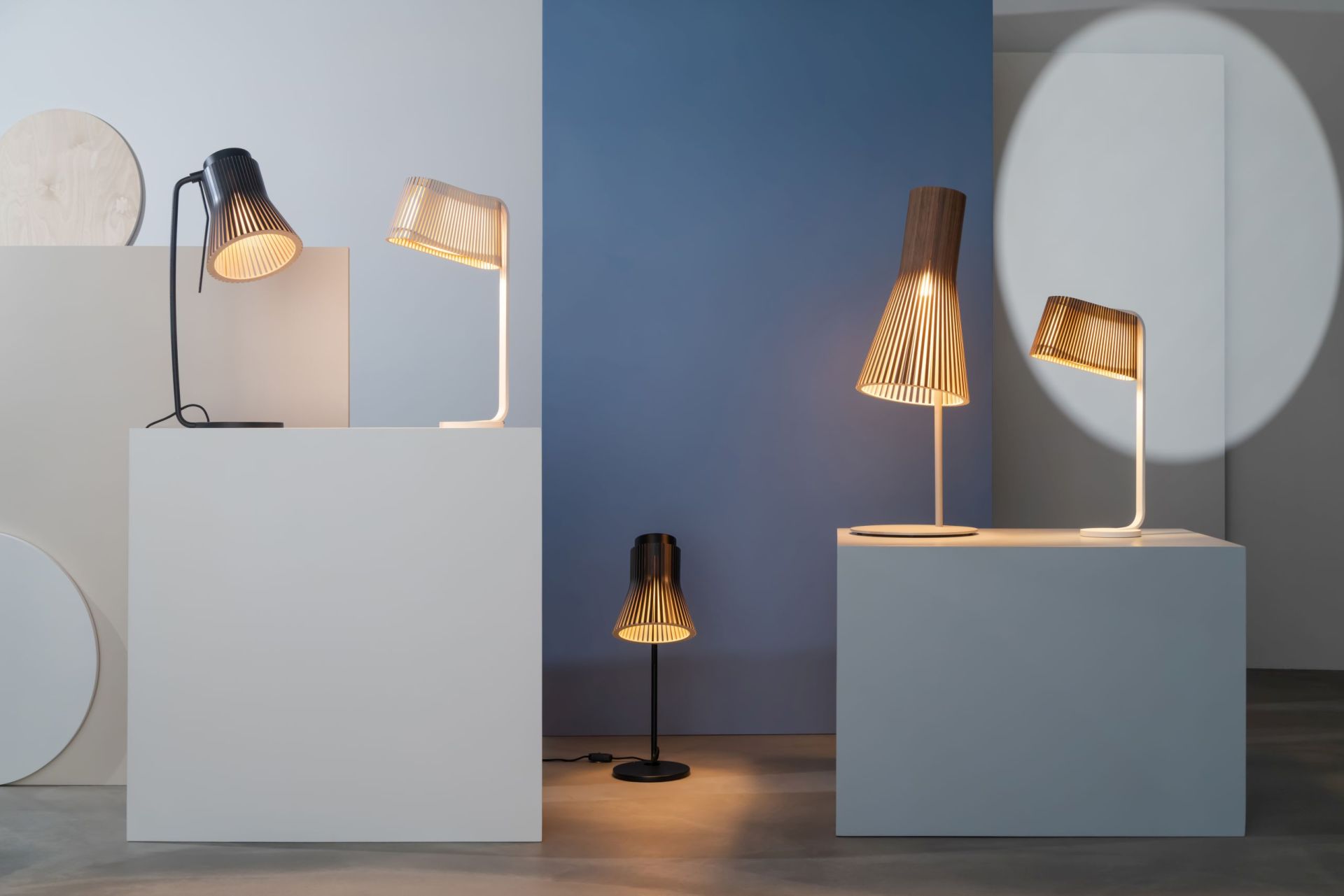 Owalo 7020 Table lamp Secto Design
